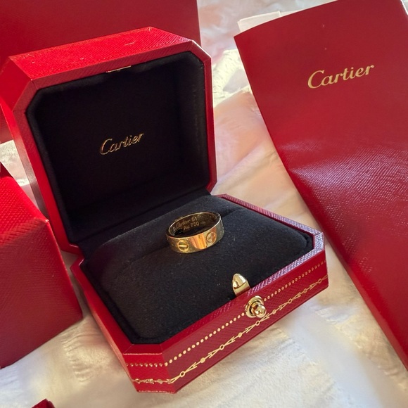 Cartier LOVE Ring yellow gold size 51 full box set + receipt+ certificate. - Picture 2 of 4